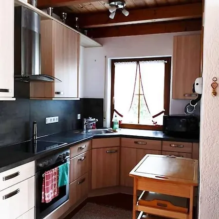 Διαμέρισμα Freistehender In In Traumlage Mit Grossem Garten *