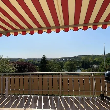 Διαμέρισμα Freistehender In In Traumlage Mit Grossem Garten Marktbreit