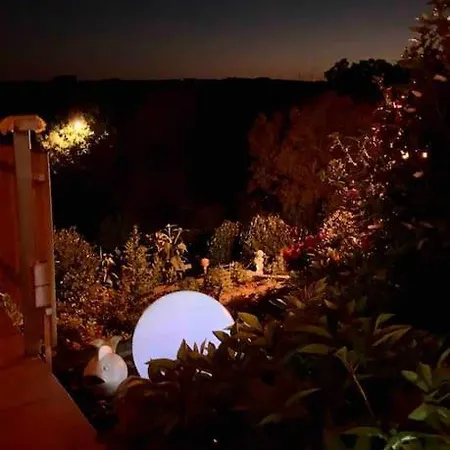 Διαμέρισμα Freistehender In In Traumlage Mit Grossem Garten *