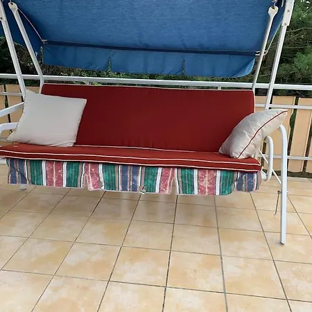 Freistehender In In Traumlage Mit Grossem Garten Διαμέρισμα