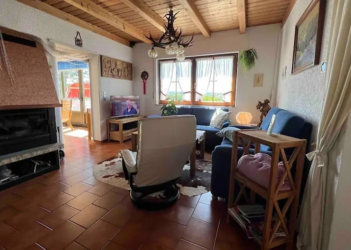 Freistehender In In Traumlage Mit Grossem Garten Lejlighed