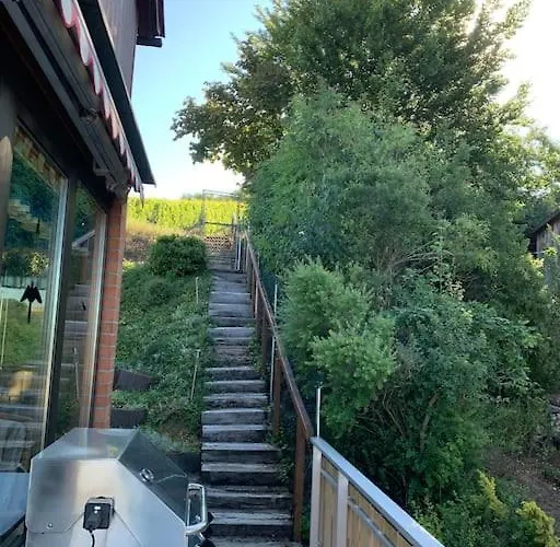 Freistehender In In Traumlage Mit Grossem Garten Lejlighed Marktbreit